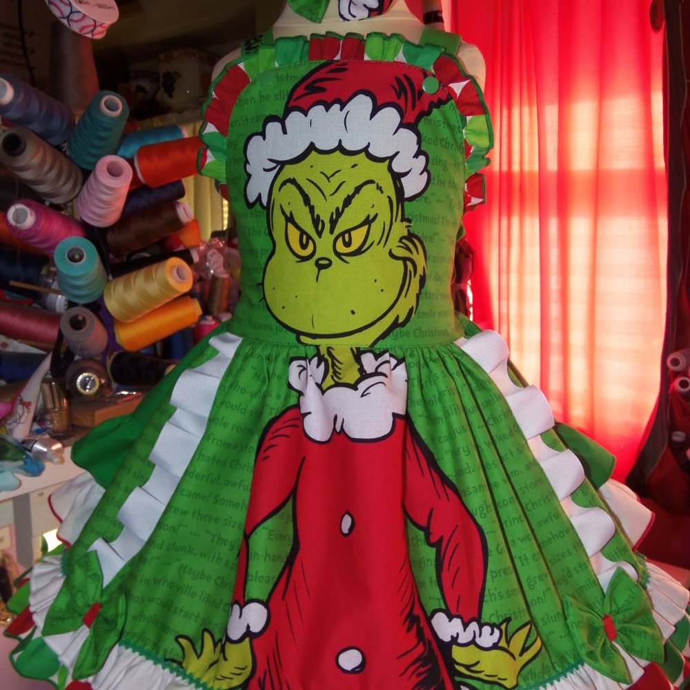 Grinch Christmas How Grinch stole Christmas ruffles Dress and Bow Size  Size 6